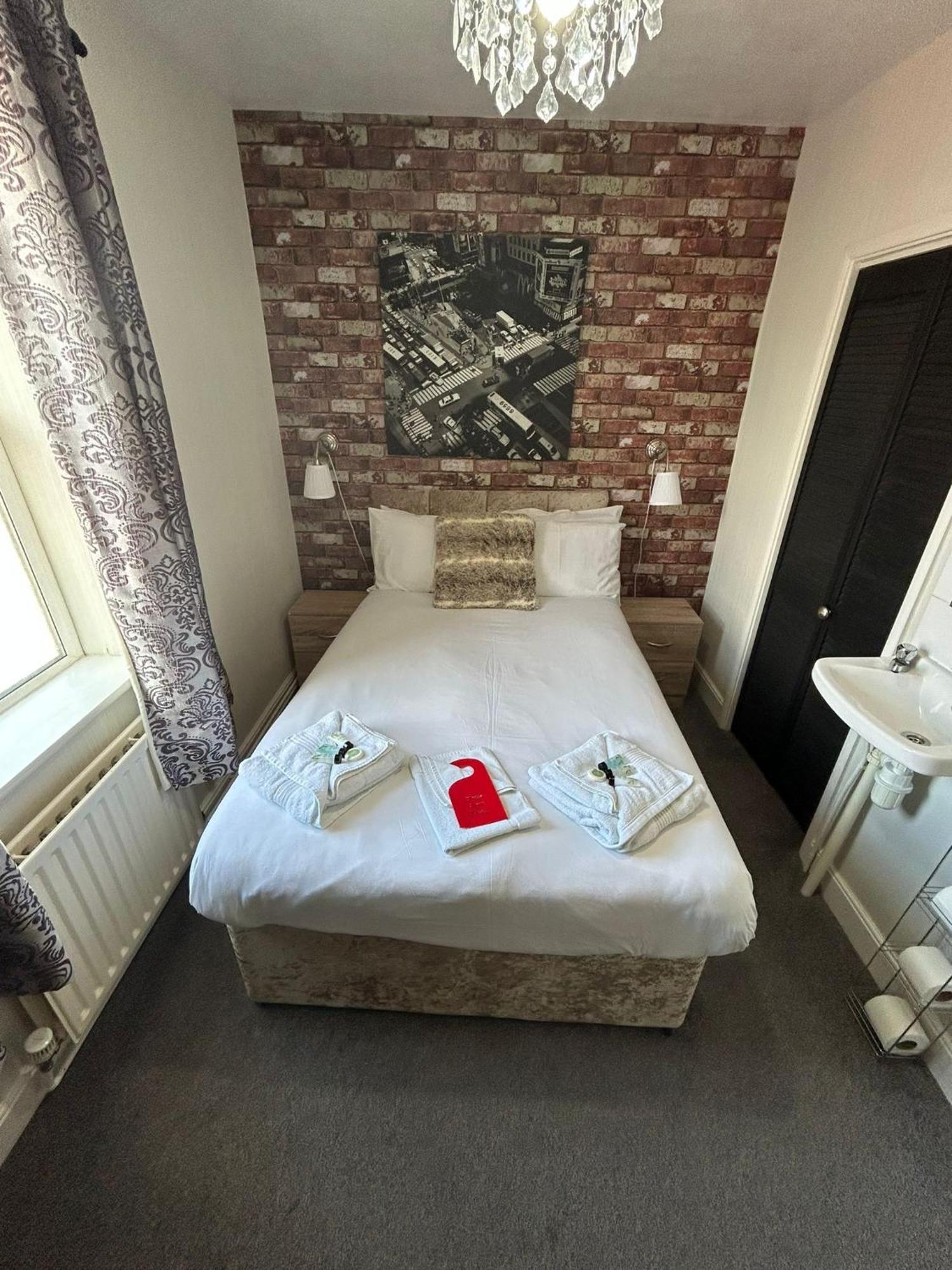 The Lyndhurst Guest House เกรทยาร์มัธ ภายนอก รูปภาพ