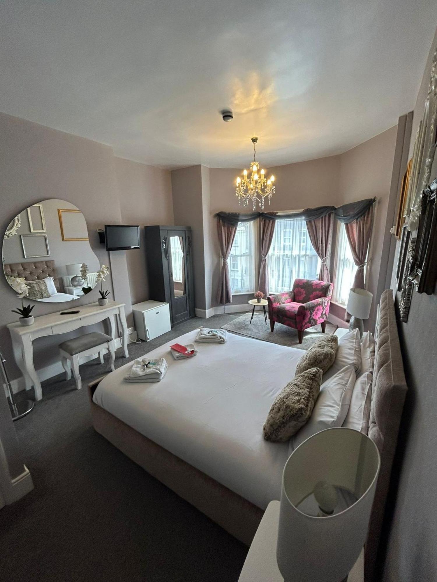 The Lyndhurst Guest House เกรทยาร์มัธ ห้อง รูปภาพ
